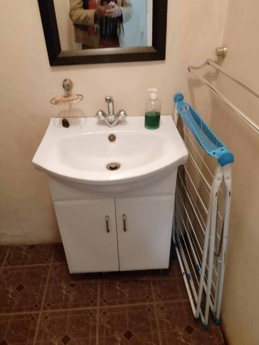 5 Bedroom Property for Sale in Lourenspark North West